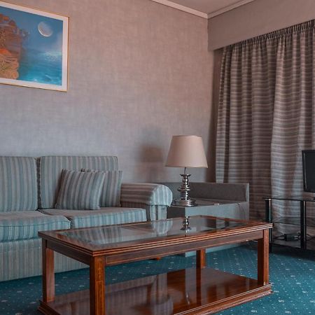 אתונה Lion Hotel Apartments מראה חיצוני תמונה